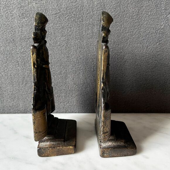 Vintage Dutch Milk Maid Bookends Cast Iron Dutch Girl with Milk Pails Door Stop - Picture 6 of 10